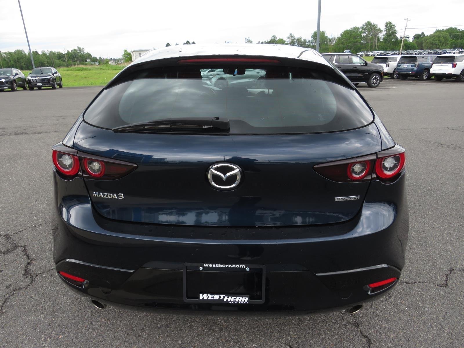 Used 2023  MAZDA  image 9