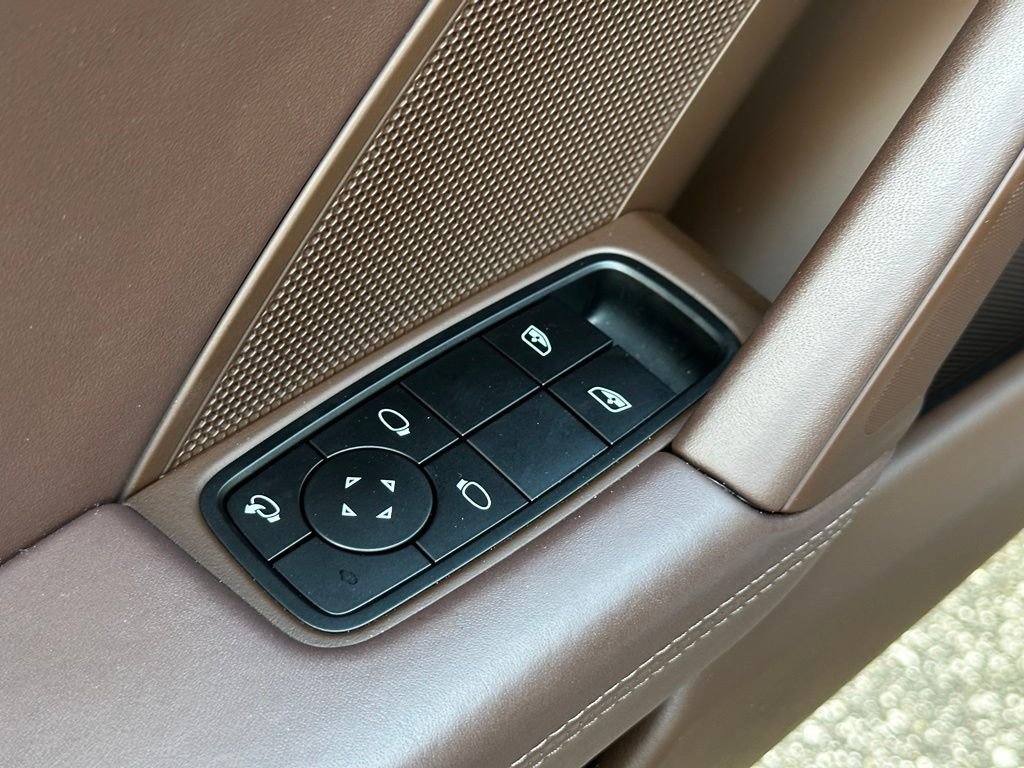 Used 2024  Porsche Carrera image 8