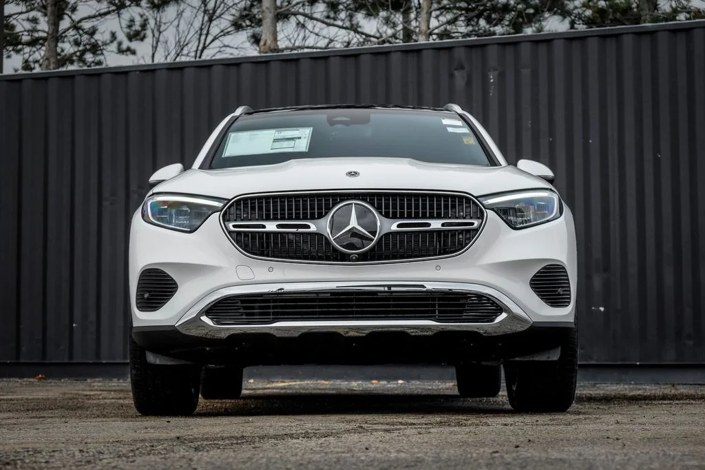 New 2026 Polar White Mercedes-Benz GLC 300 image 5