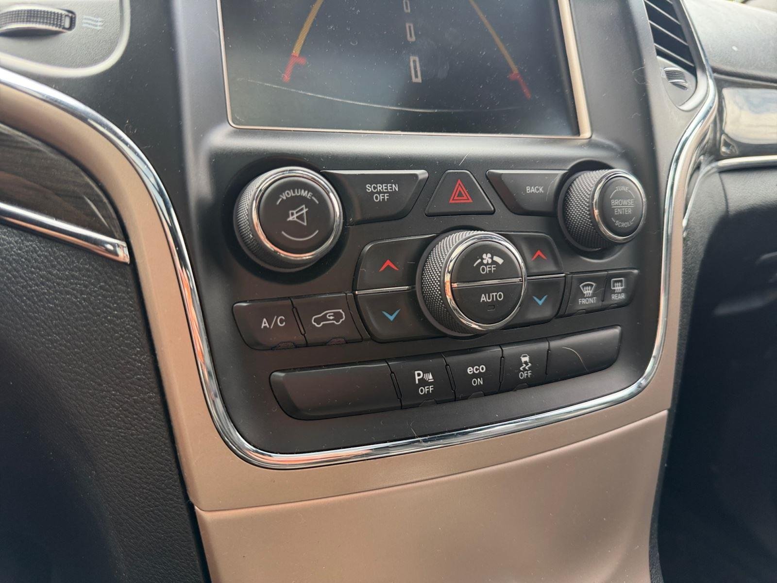 Used 2015 Brilliant Black Crystal Pearlcoat Jeep Overland image 23
