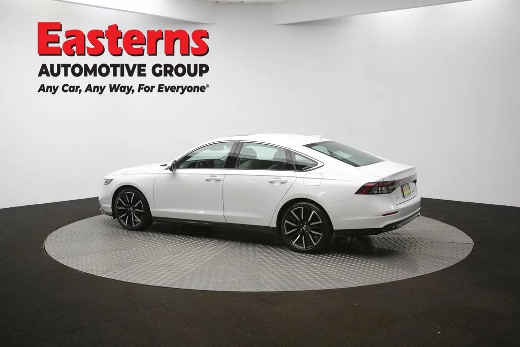 Used 2024 White Honda Touring image 60
