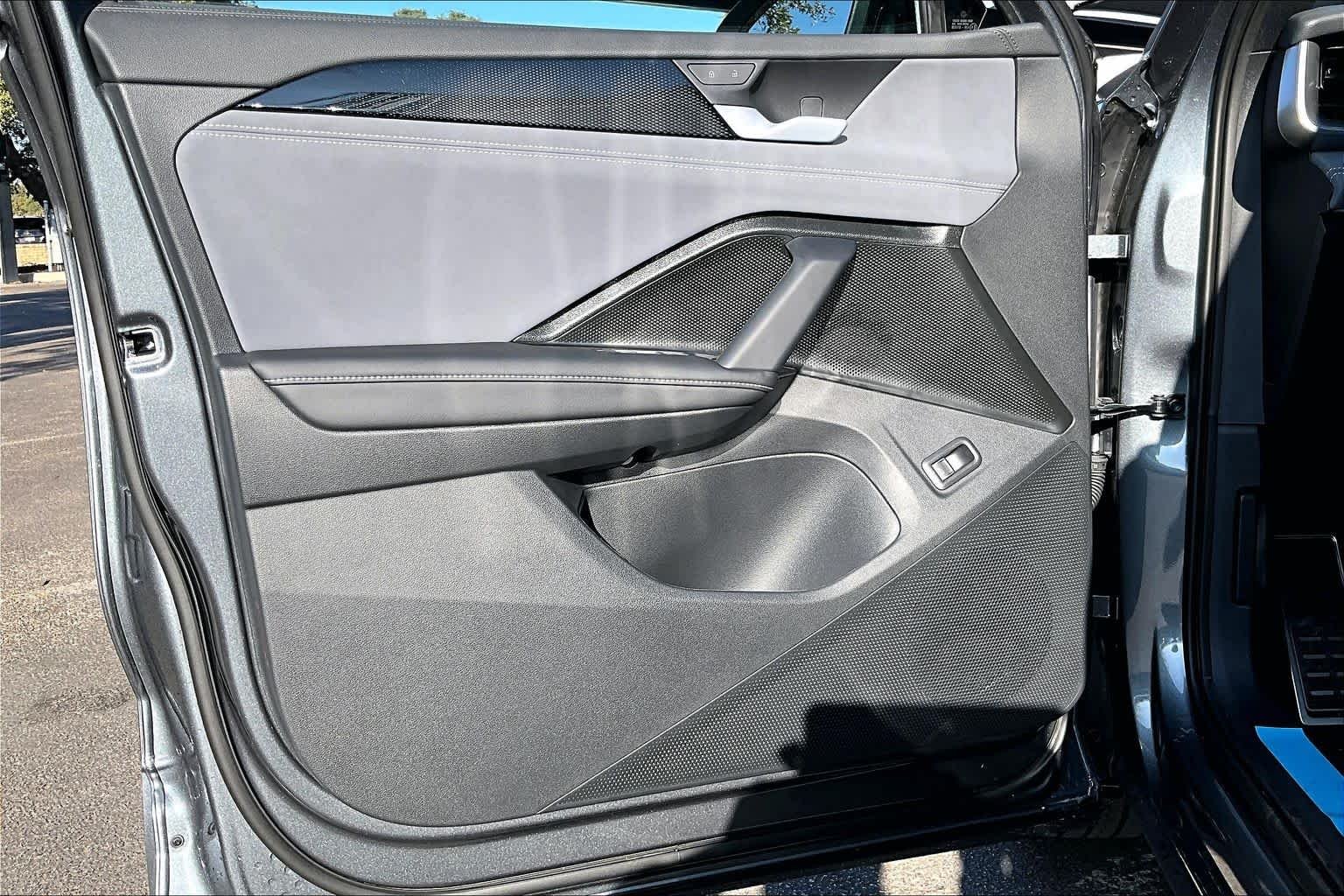 New 2026 Platinum Gray Metallic Volkswagen 2.0T SE R-Line Black image 10