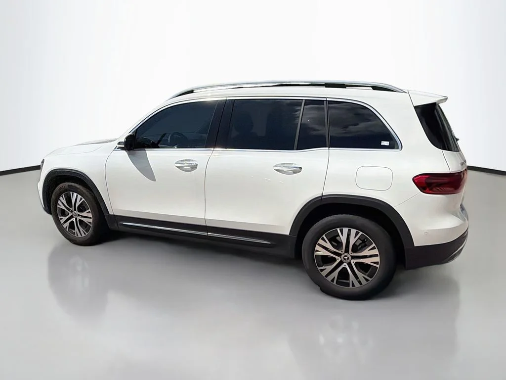 Used 2024 Polar White Mercedes-Benz GLB 250 image 2