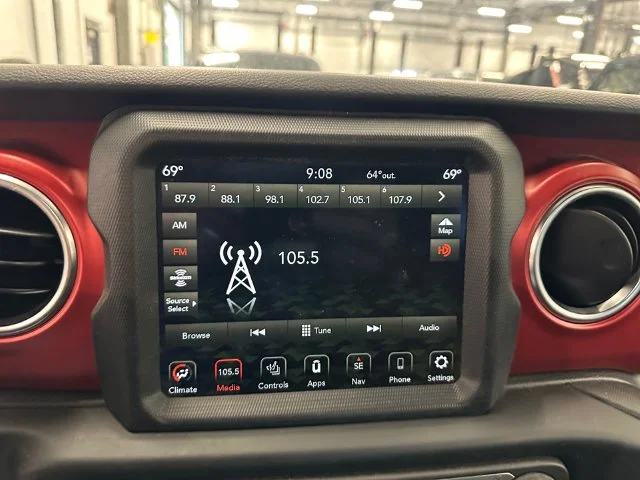 Used 2023 White Jeep Rubicon image 30