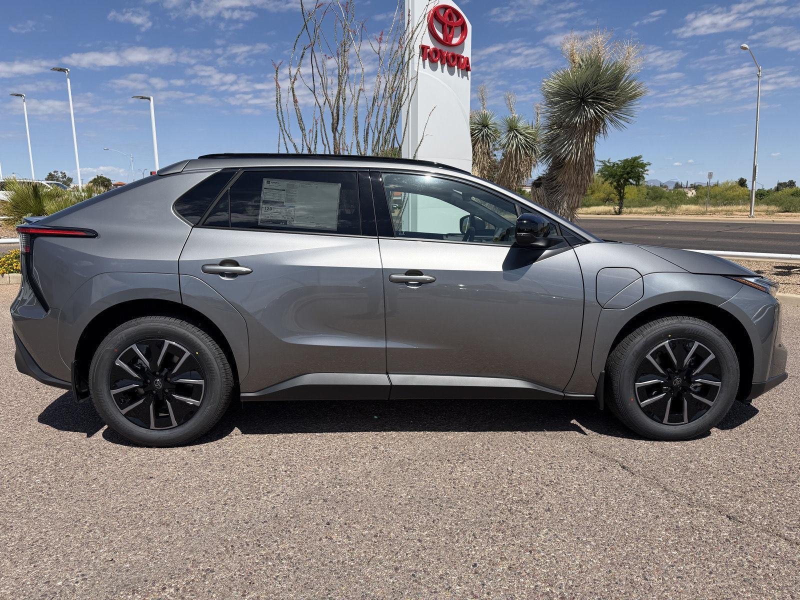 New 2026 Heavy Metal <sup>1</sup> Toyota  XLE image 7