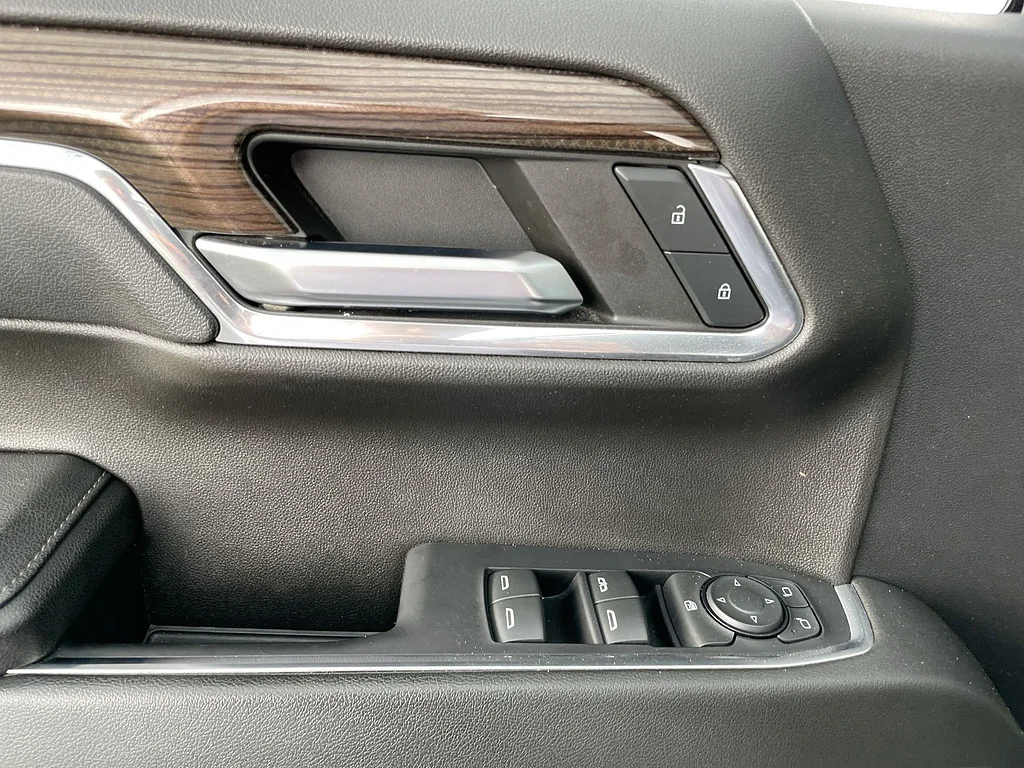 Used 2023 Sterling Gray Metallic Chevrolet LT image 22