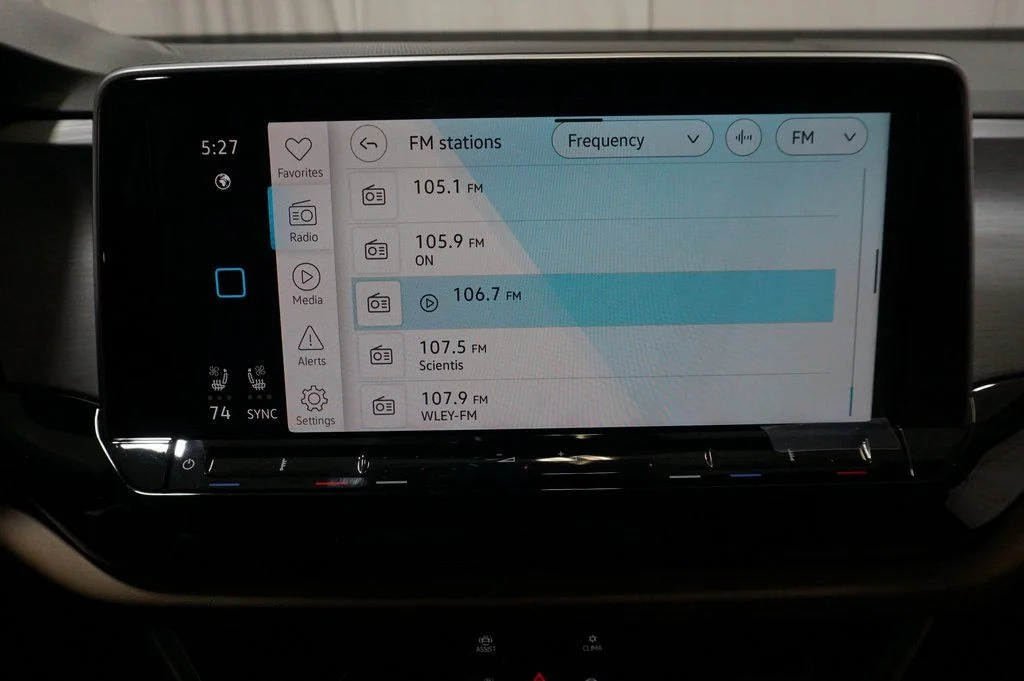2025 Volkswagen Atlas Cross Sport SE w/Tech - Photo 16