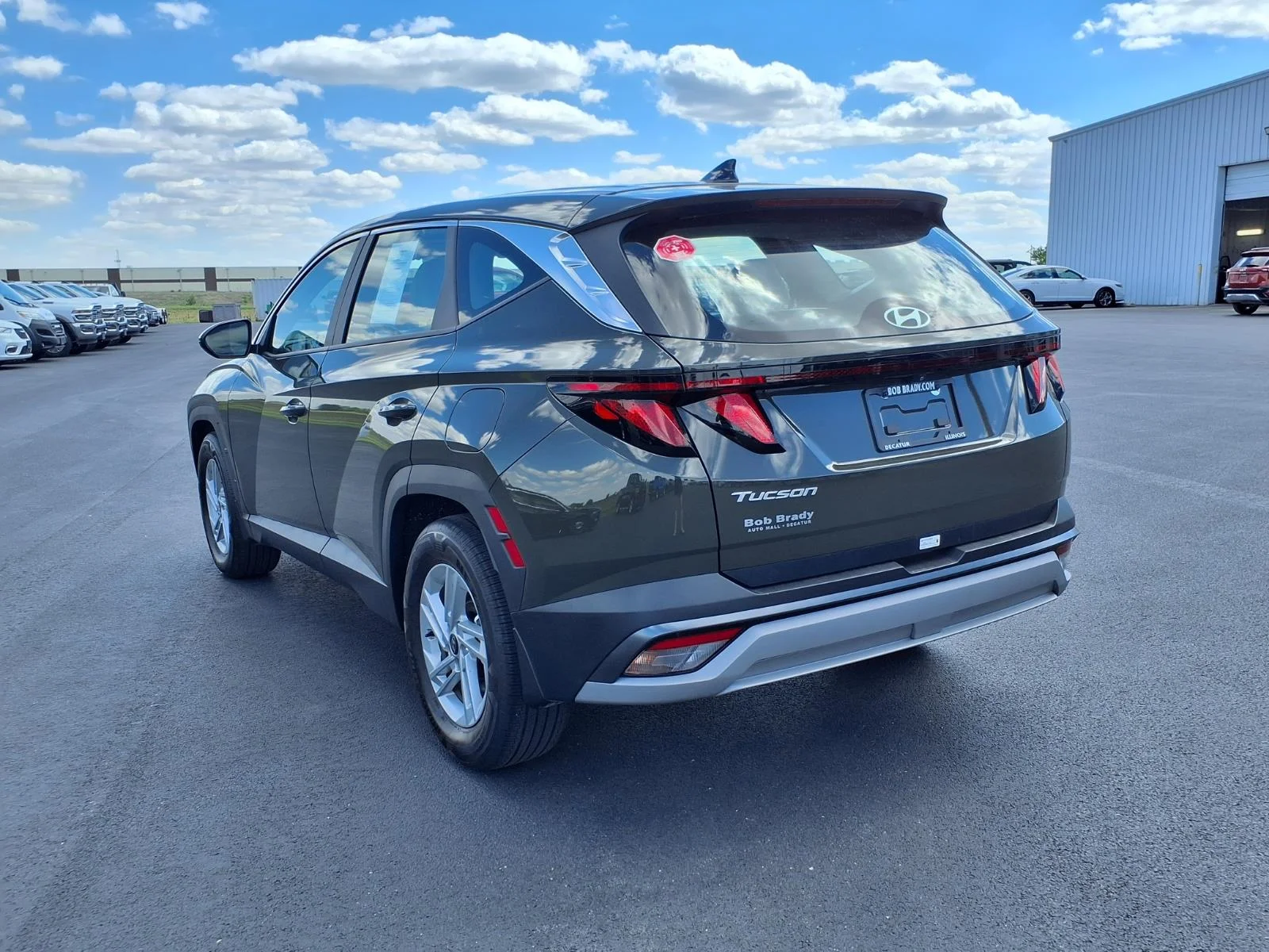 Certified Used 2025 Green Hyundai SE image 15