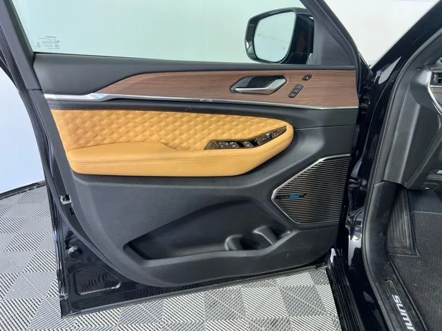 Used 2023 Black Jeep Summit 4xe image 13