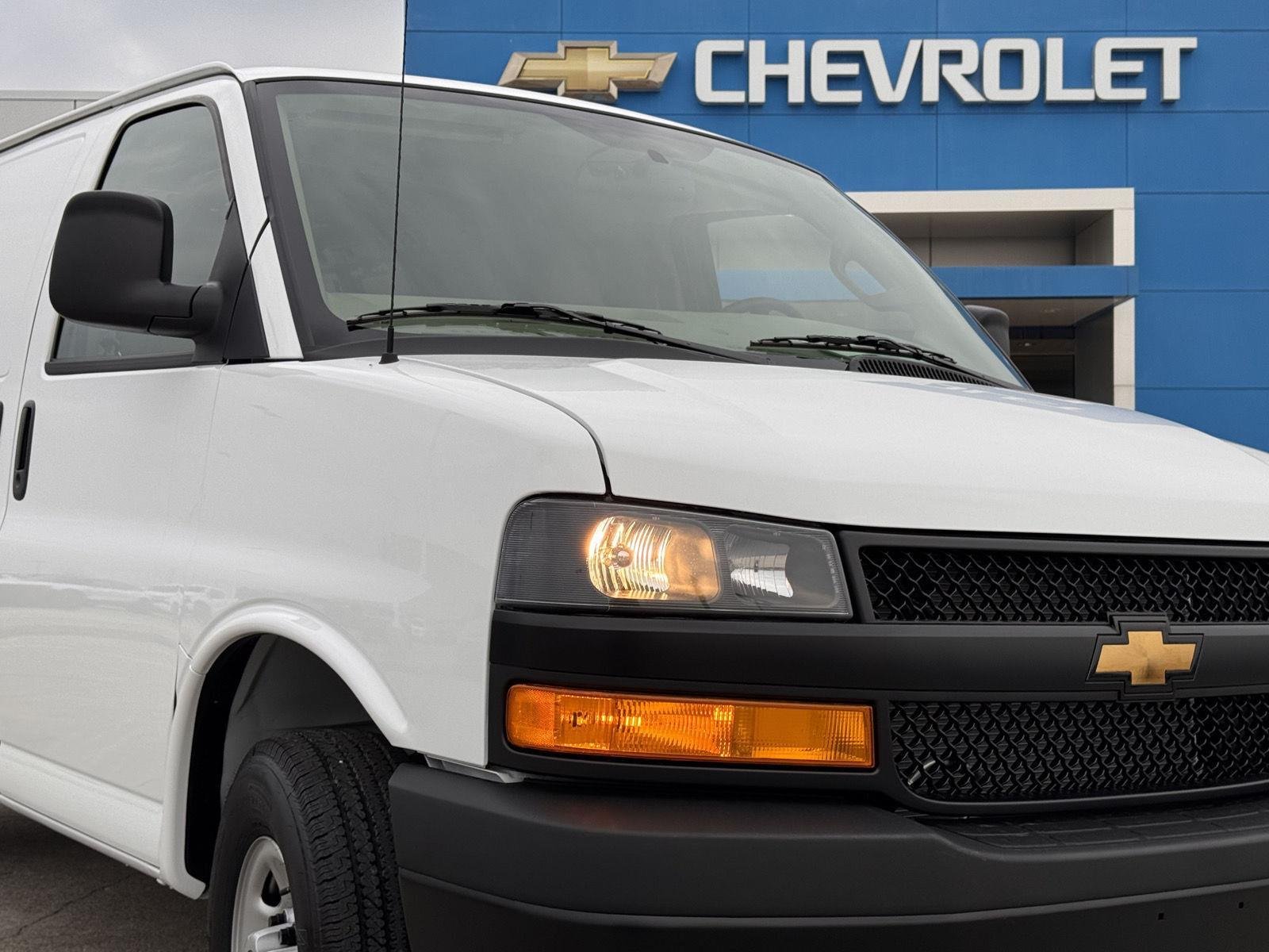 2026 Chevrolet Express Cargo Work Van - Photo 46