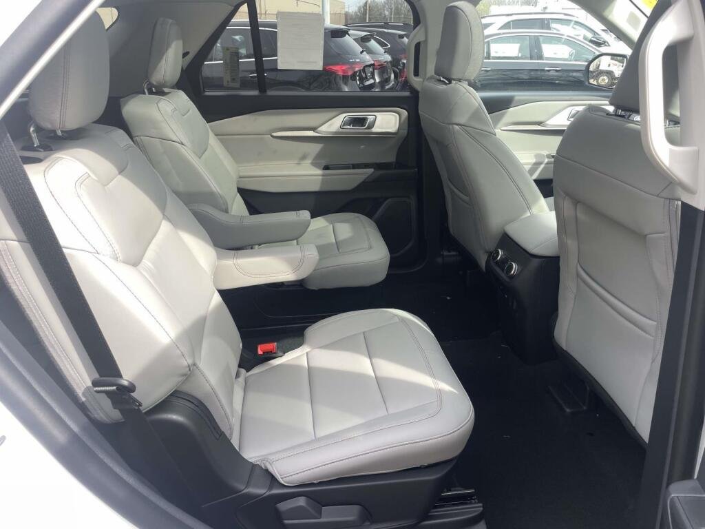 New 2026 Star White Metallic Tri-Coat Ford Active w/200A Pkg image 23