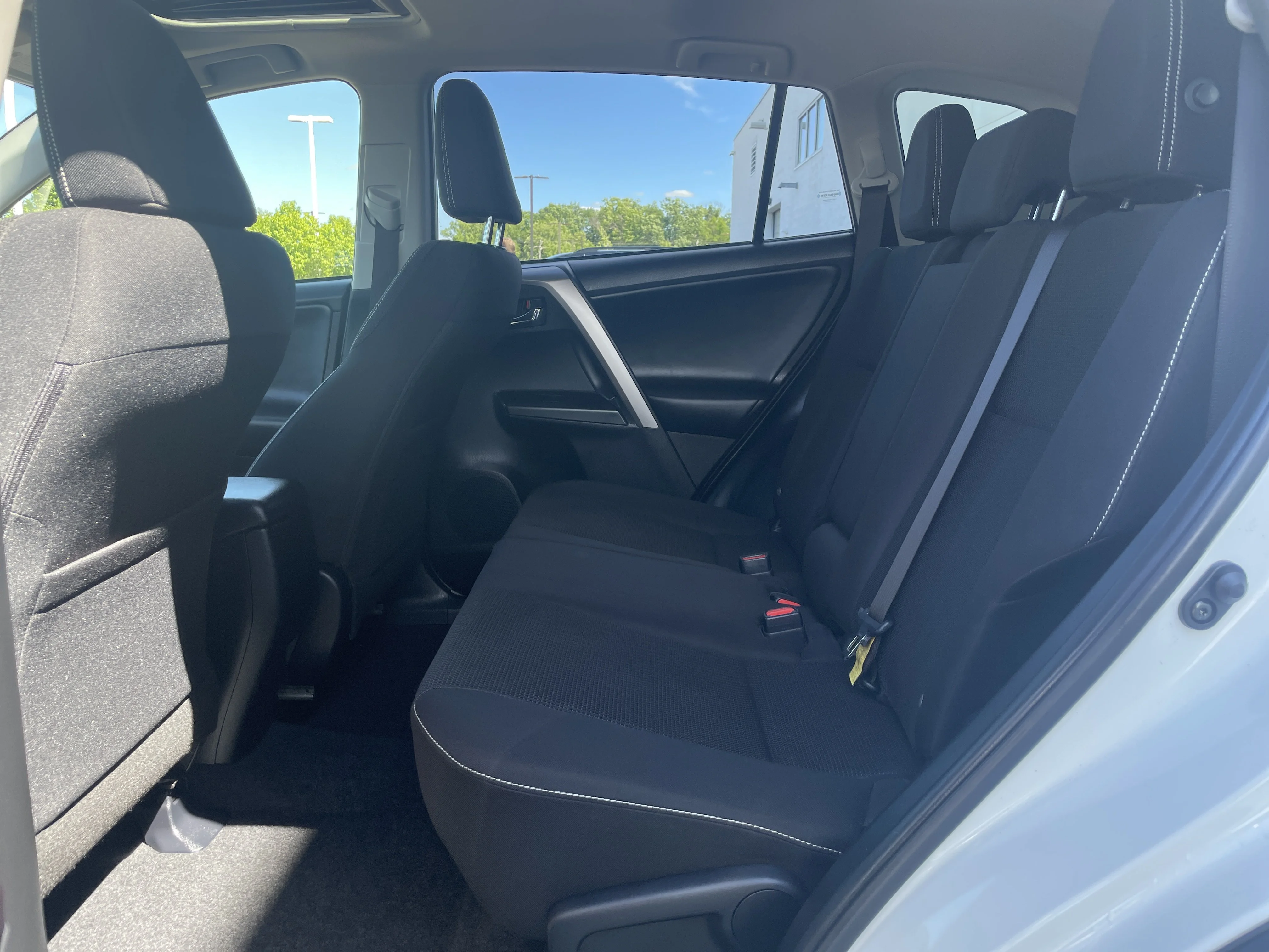 Used 2017 Super White Toyota XLE image 17