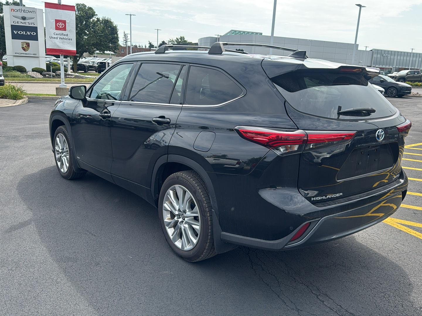 Used 2022 Midnight Black Metallic Toyota Limited image 4