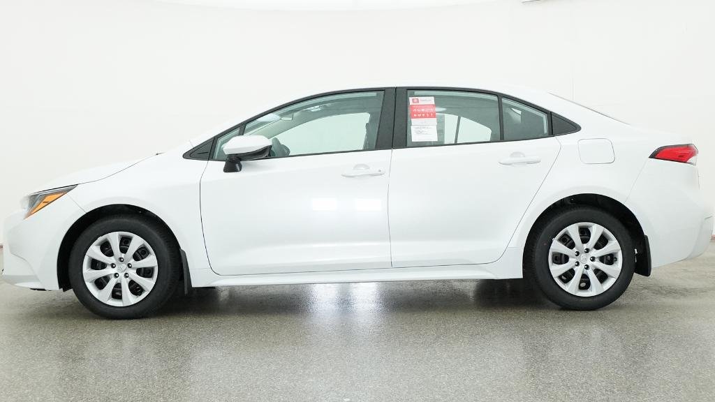 New 2026 Wind Chill Pearl Toyota LE image 31