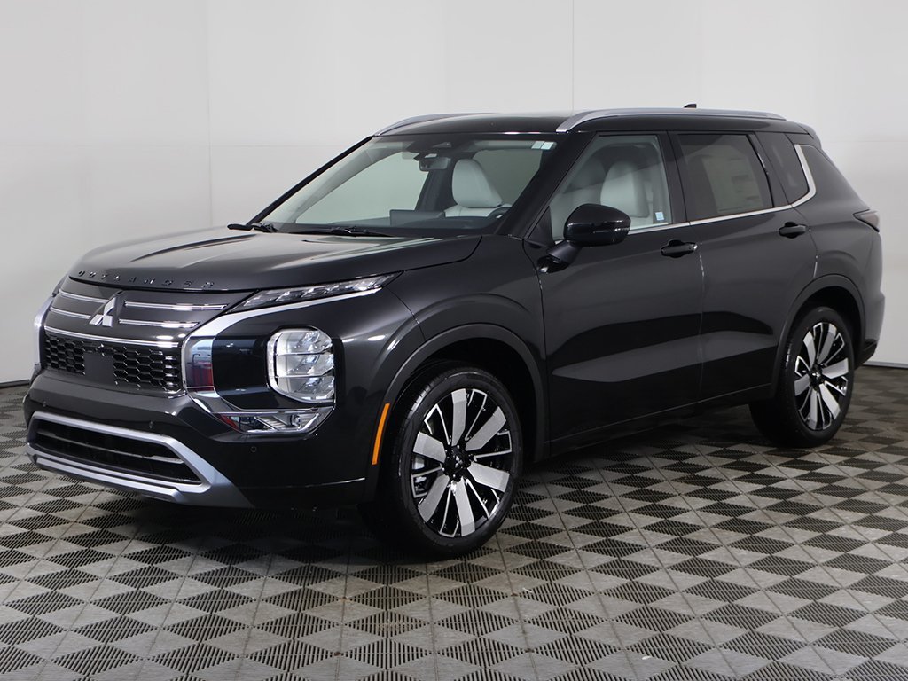 Used 2025 Black Mitsubishi SEL image 11