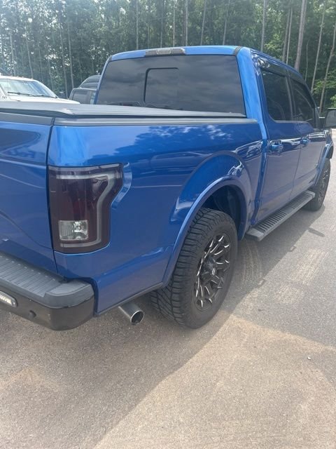 Used 2017 Lightning Blue Ford XLT image 7