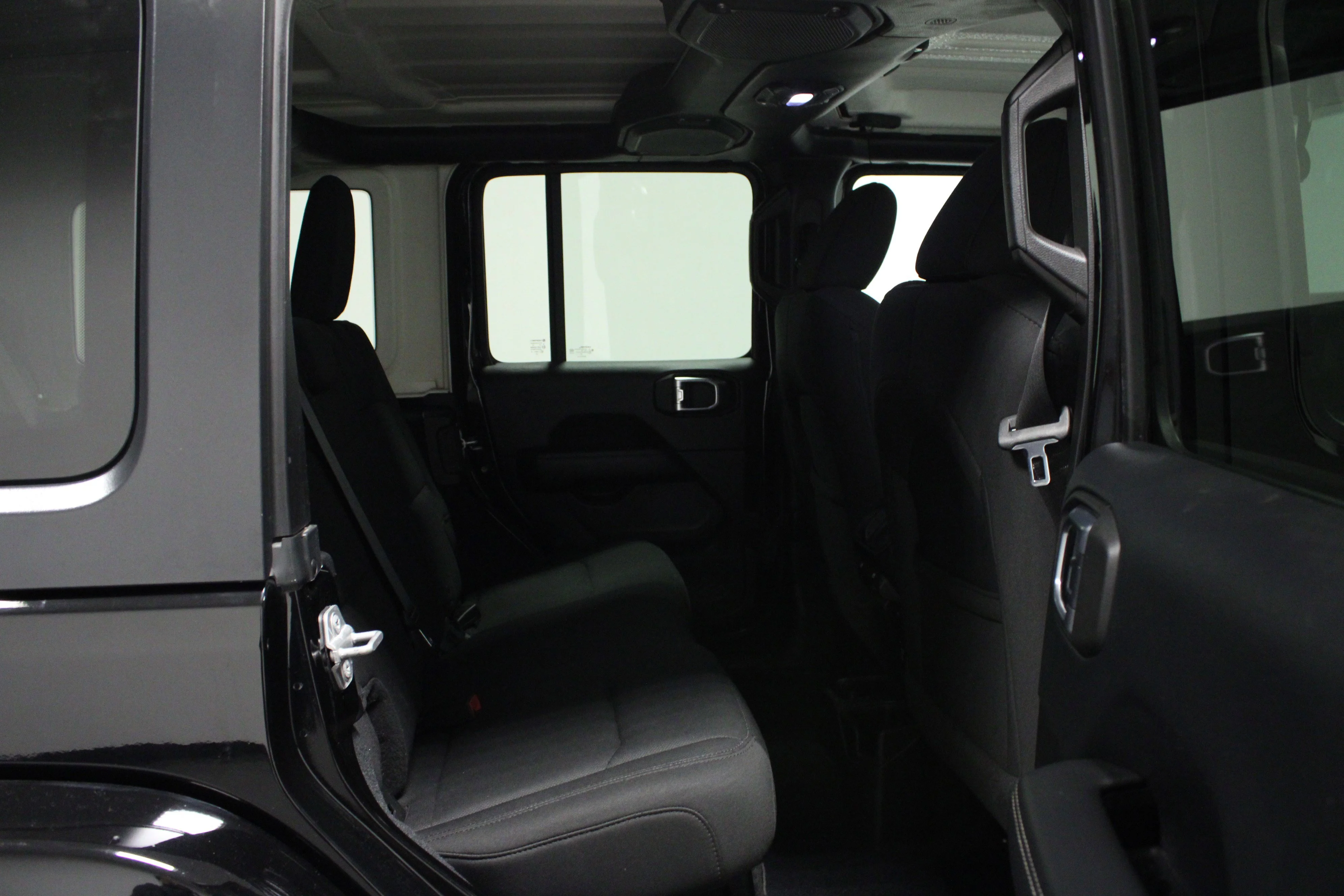 Used 2018 Black Clearcoat Jeep Sahara image 15