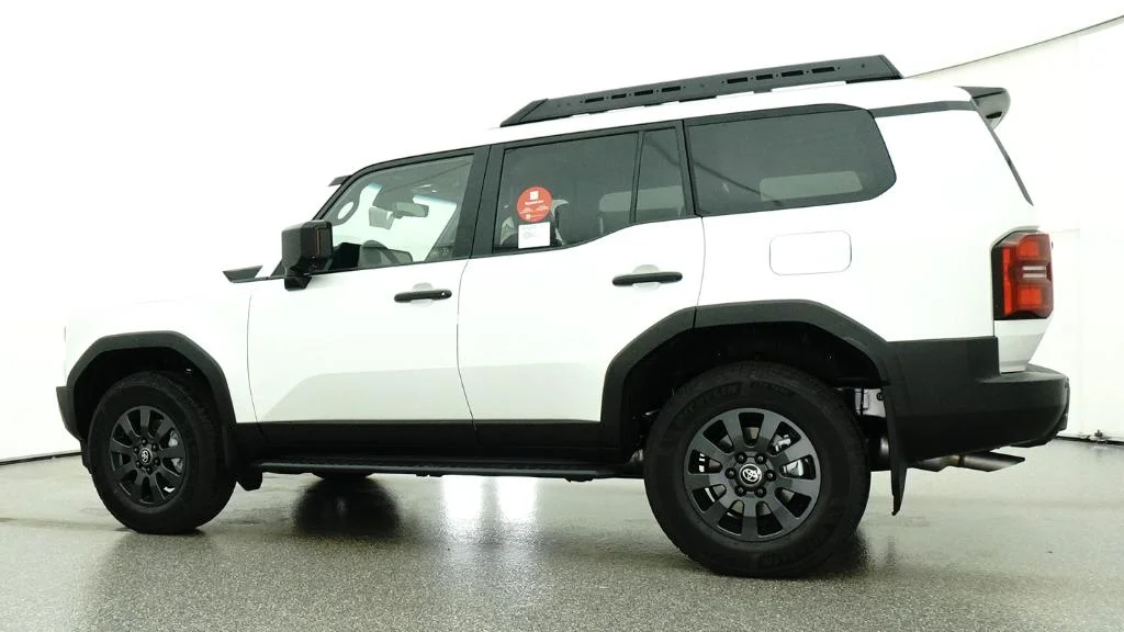 New 2027 Wind Chill Pearl Toyota Land Cruiser image 39