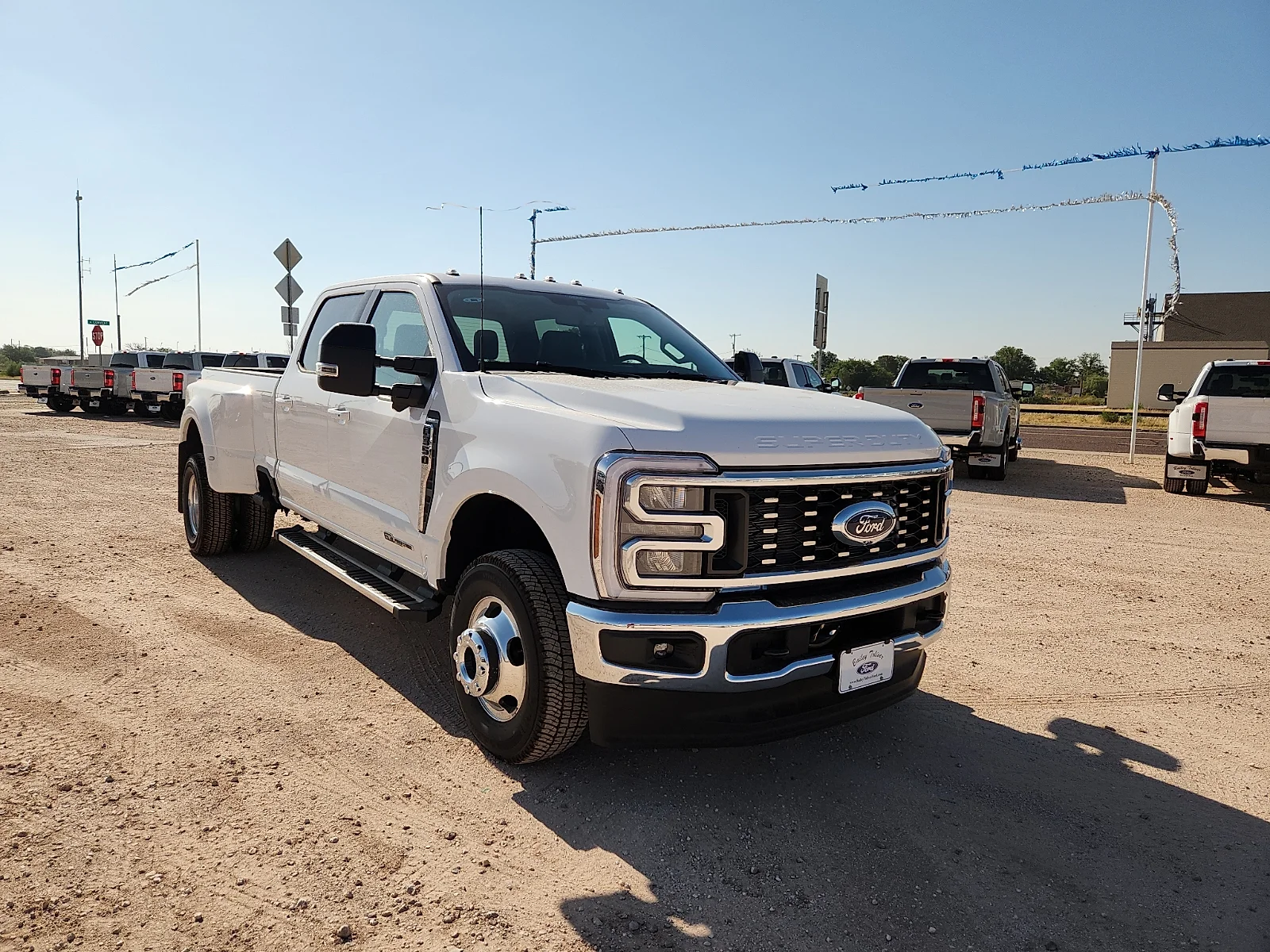 New 2026 Oxford White Ford Lariat image 1
