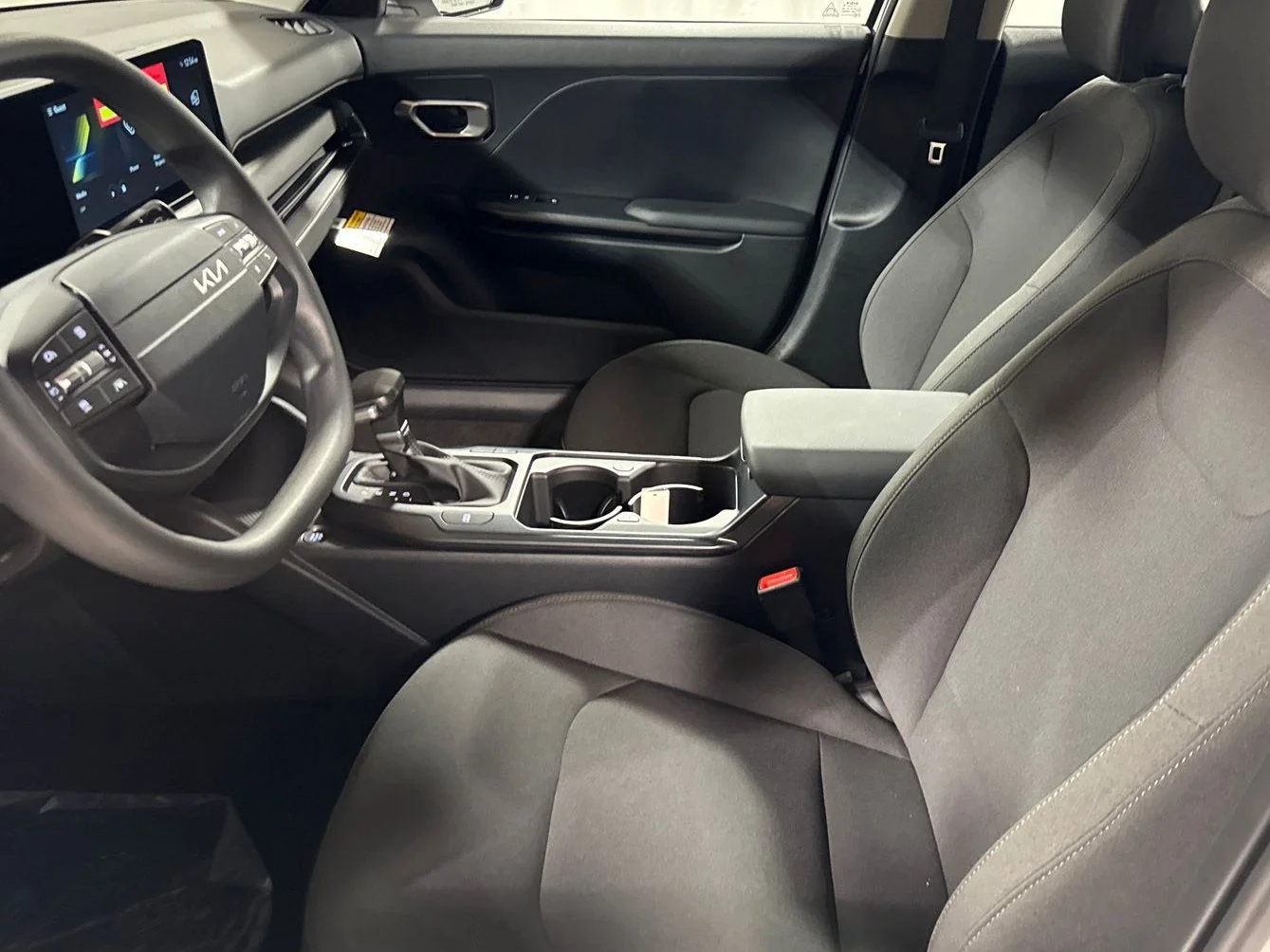 Certified Used 2026 Snow White Pearl Kia LX image 3