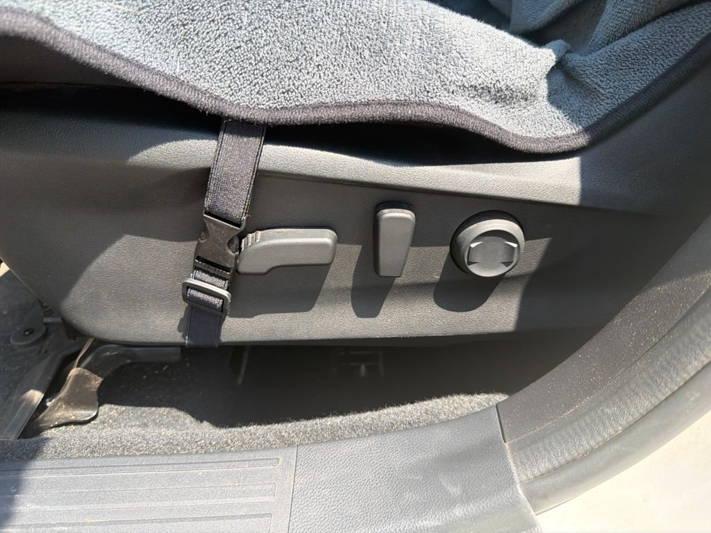 Used 2024 White Subaru Wilderness image 11
