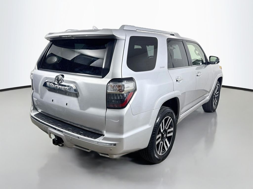 Used 2014 Classic Silver Metallic Toyota Limited image 7