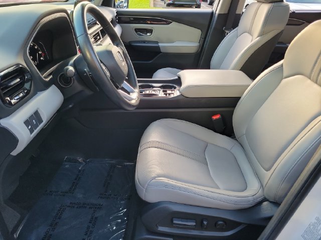 2025 Honda Pilot Touring - Photo 18