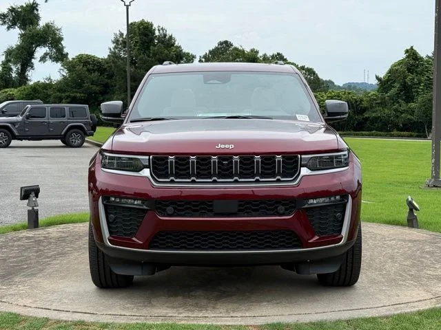 New 2026 Velvet Red Pearl-Coat Exterior Paint Jeep Limited image 2