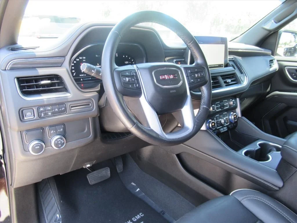 Used 2022 Black GMC SLT image 17