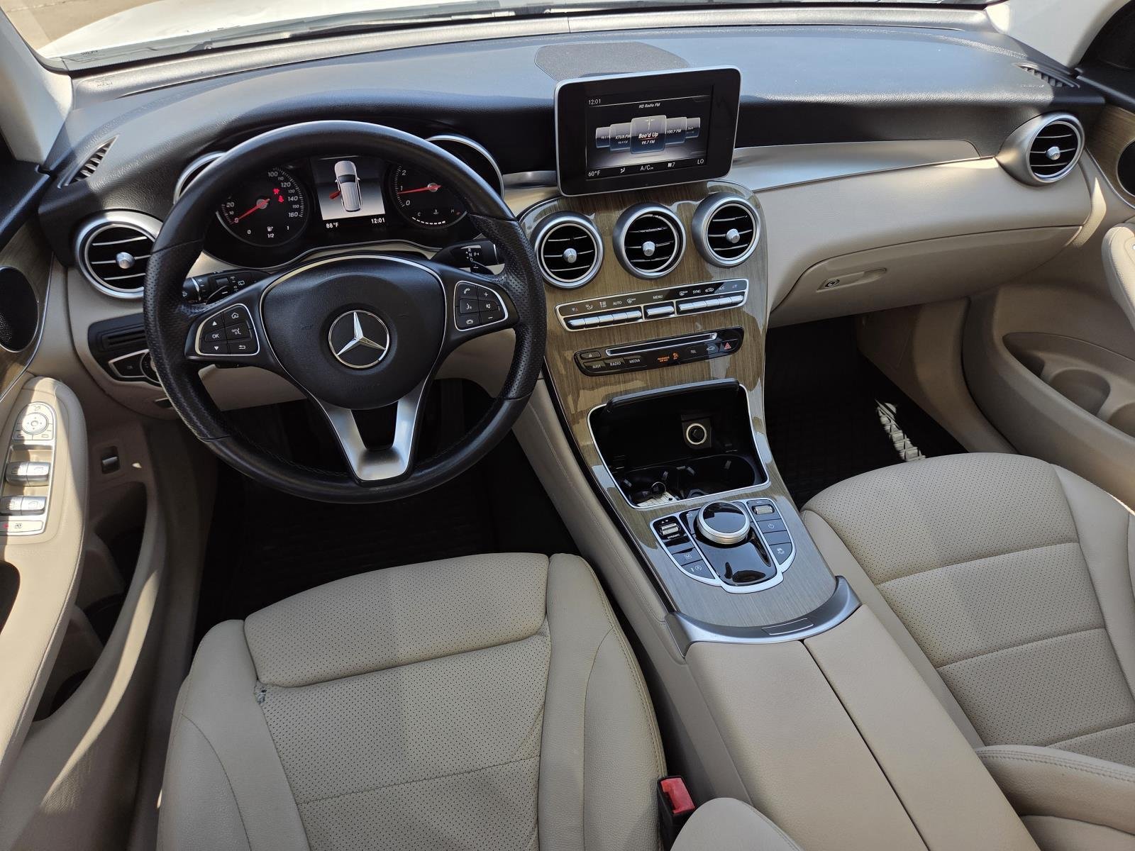 Used 2019 Polar White Mercedes-Benz GLC 300 image 13