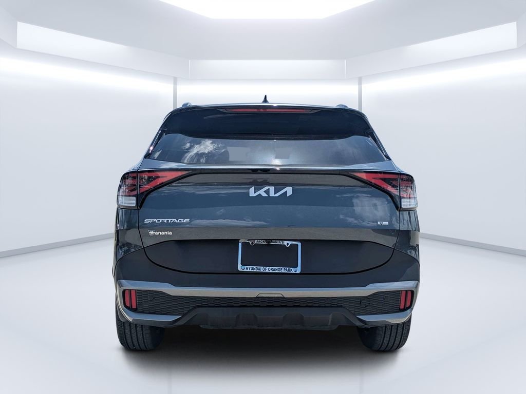 Used 2024 Gray Kia X-Line Prestige image 4