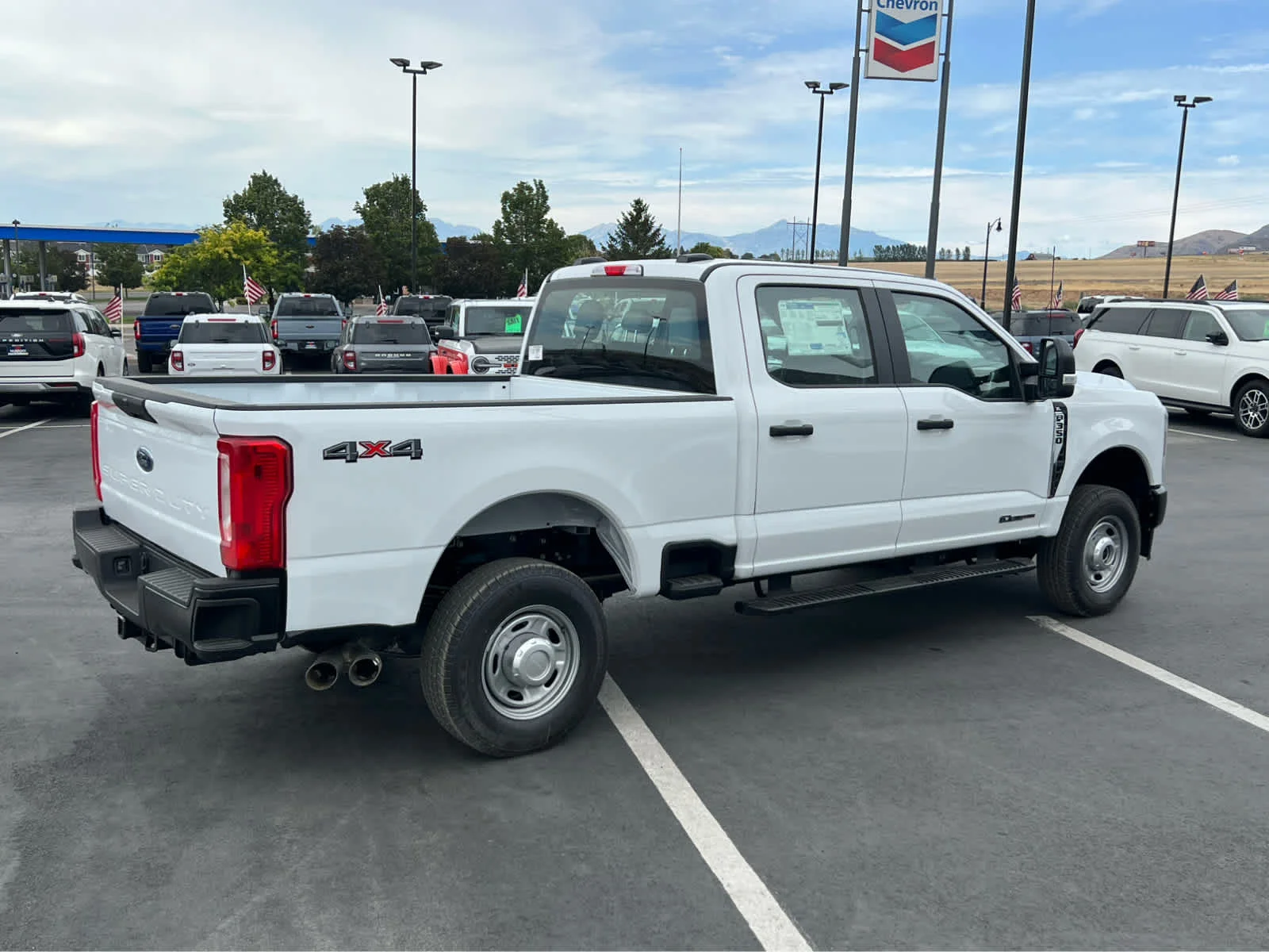 New 2026 Oxford White Ford F-350® XL image 7