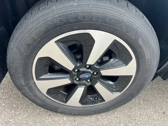 Used 2017 Ice Silver Metallic Subaru Premium image 4