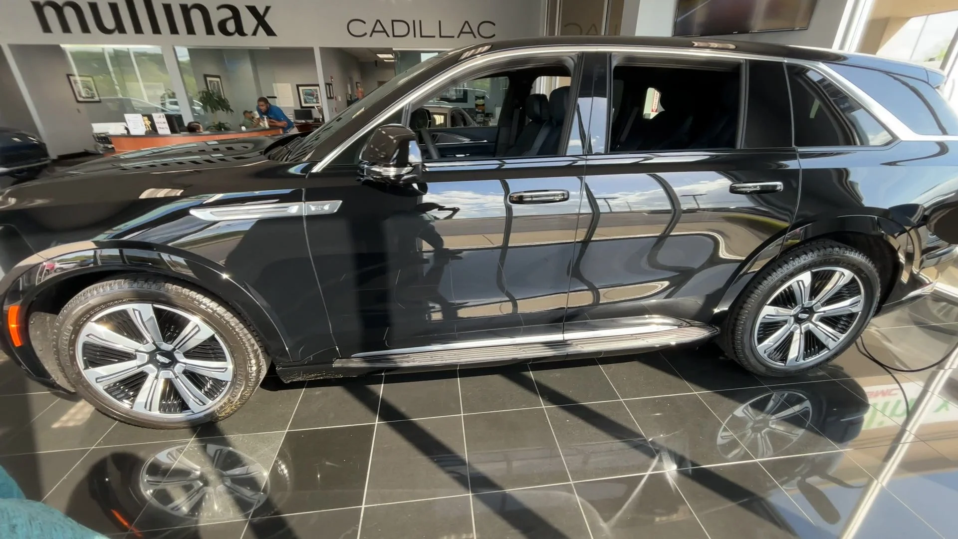 2025 Cadillac Escalade IQ Luxury 2 - Photo 59