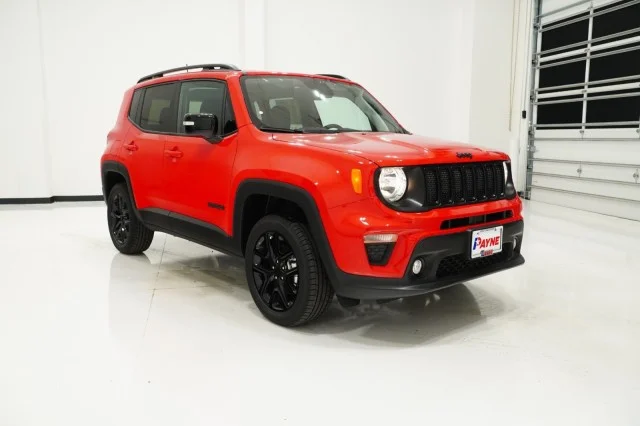 Used 2023 Colorado Red Clearcoat Jeep Altitude image 3