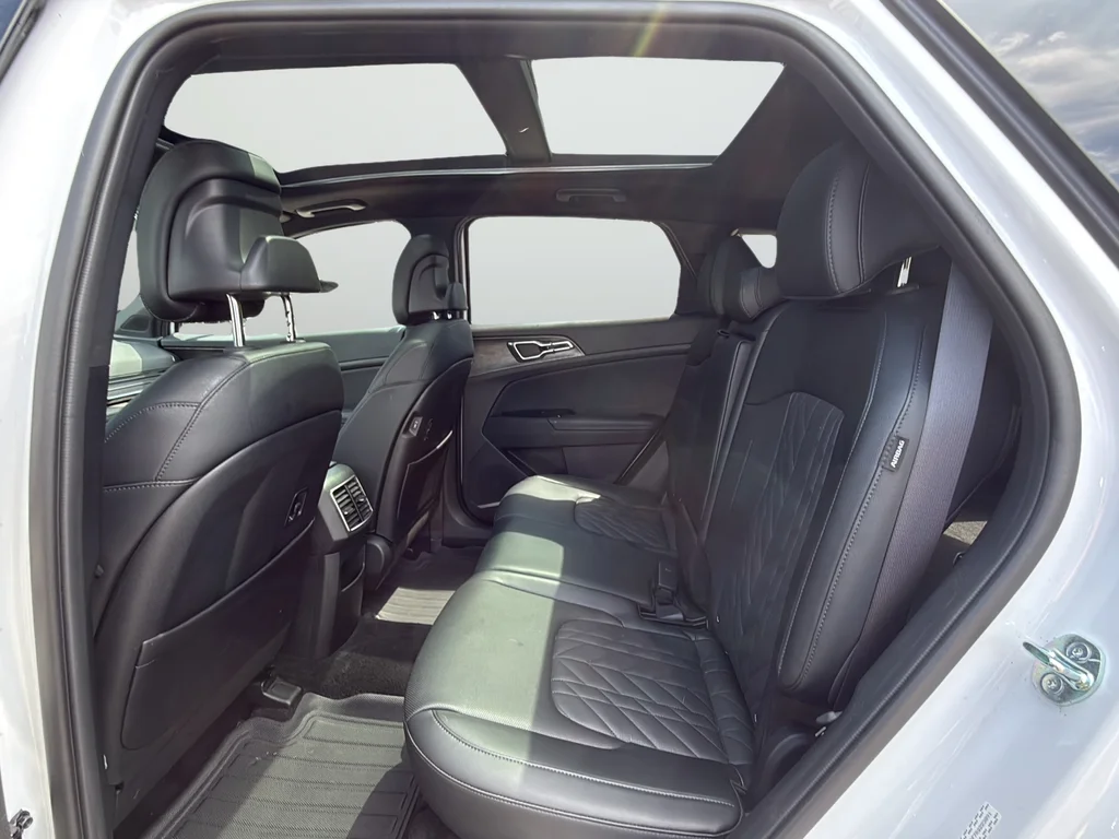 Used 2024 White Kia X-Pro image 15