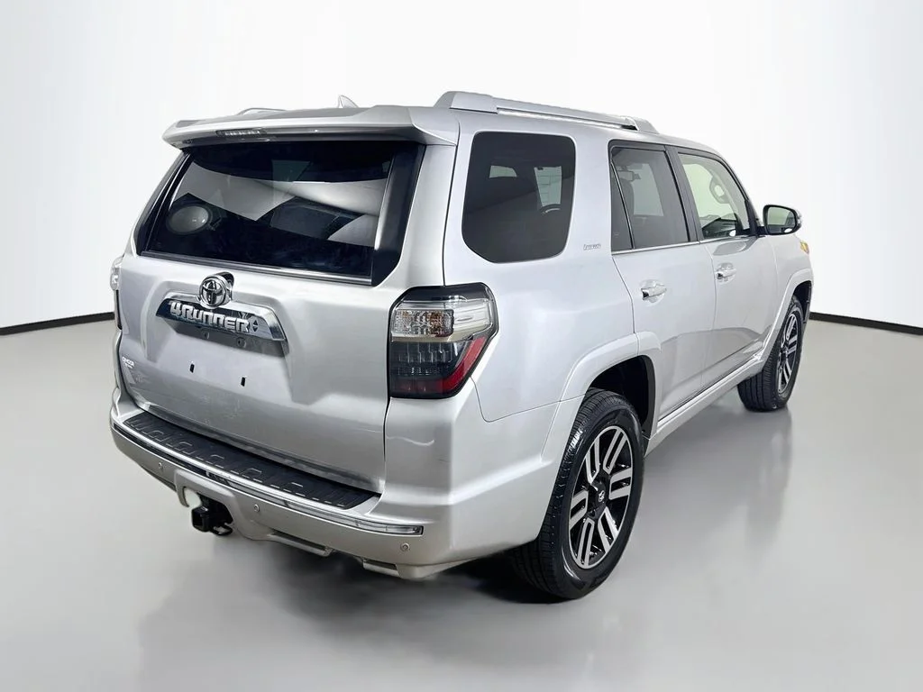 Used 2014 Classic Silver Metallic Toyota Limited image 7