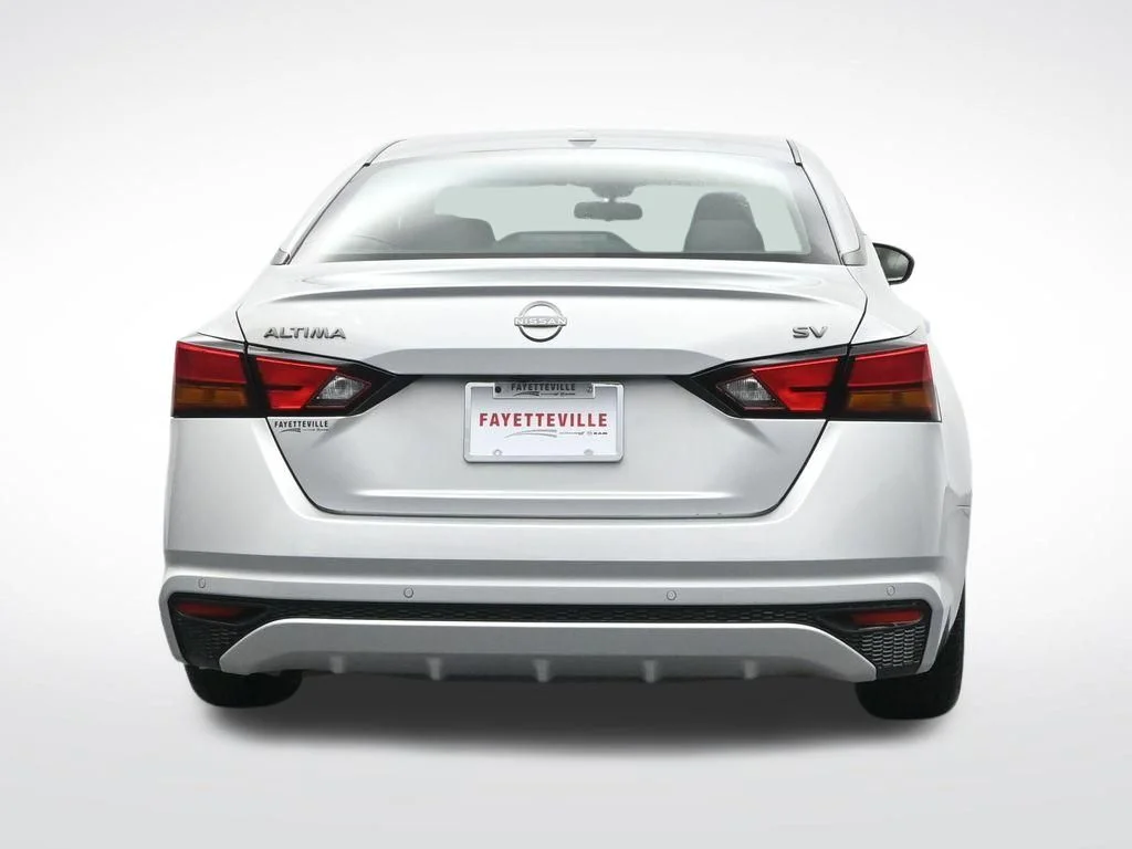Used 2024 Silver Nissan 2.5 SV image 6