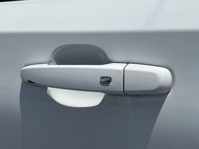 Used 2024  GMC SLT image 44