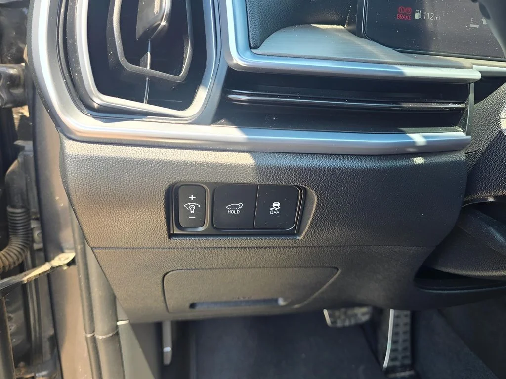 Used 2024 Gravity Grey Kia X-Pro SX Prestige image 15