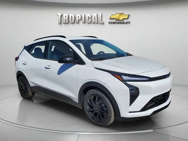 New 2027 Summit White Chevrolet RS image 3