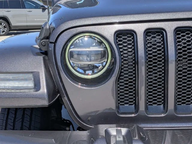 Used 2021 Silver Jeep Unlimited Sahara High Altitude image 9
