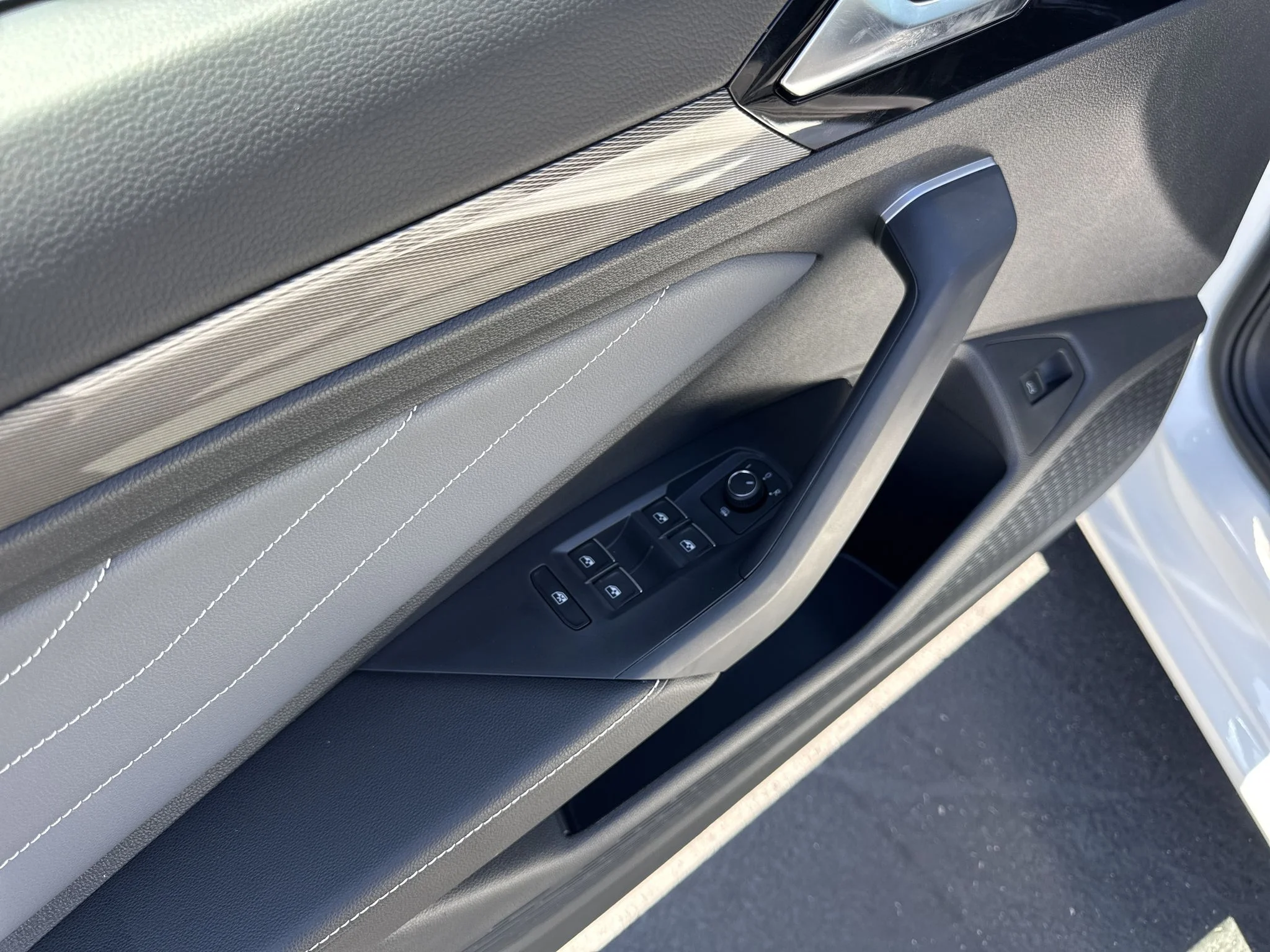 New 2026 Opal White Pearl Volkswagen SEL image 12