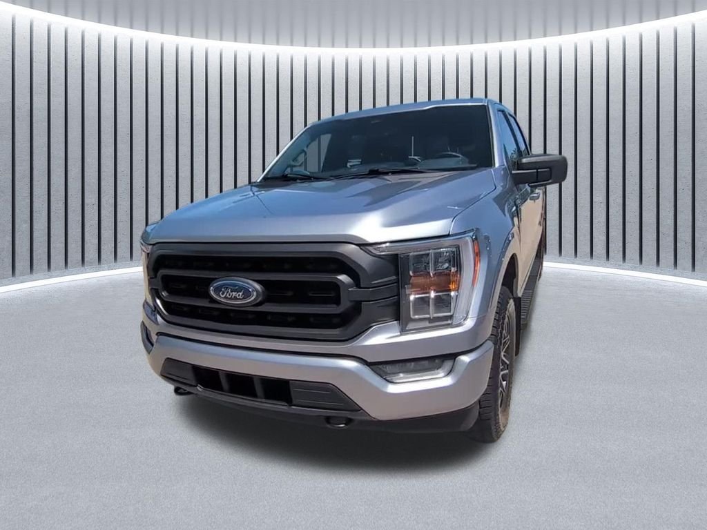 Used 2023 Silver Ford XLT image 2