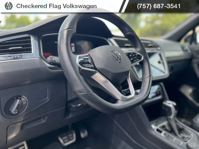 Used 2023 Deep Black Pearl Volkswagen 2.0T SE R-Line Black image 18
