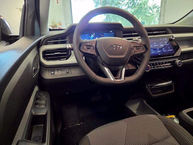 2027 Chevrolet Bolt LT - Photo 13