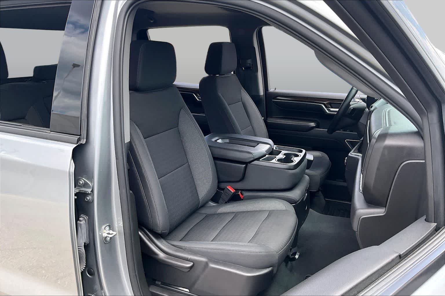 Used 2024 Sterling Metallic GMC Elevation image 9