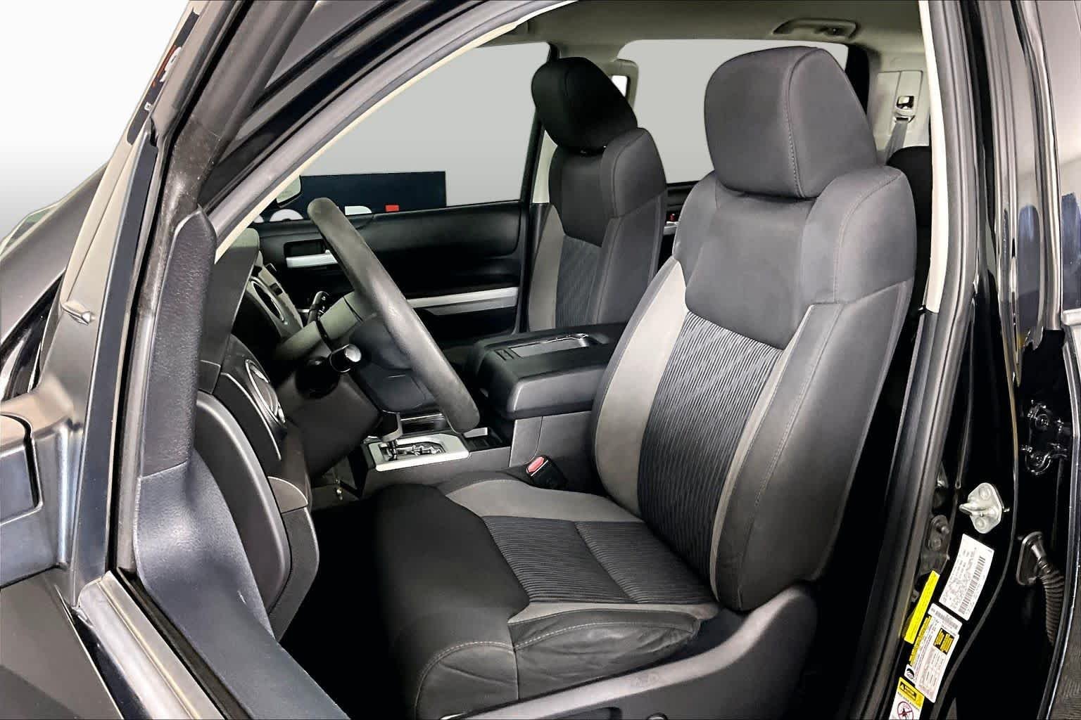 Pre-Owned 2015 Toyota Tundra SR5