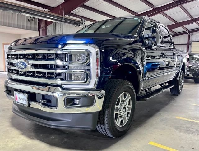 Used 2025 Blue Ford Lariat image 6