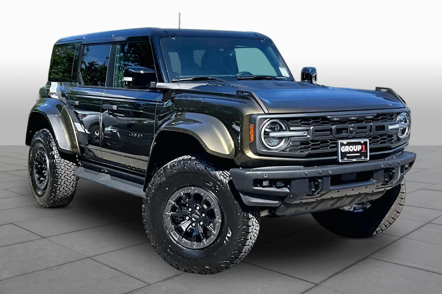 Used 2025 Shelter Green Metallic Ford Raptor image 3